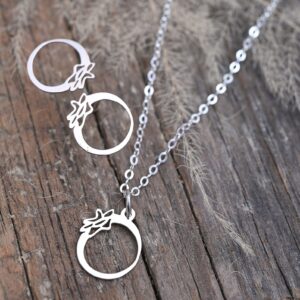 zestaw czarna jagoda srebro kolczyki i naszyjnik